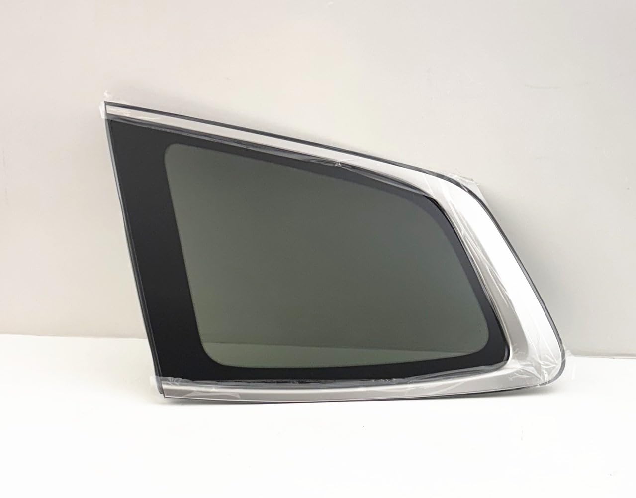 Chrome Moulding Style Tempered Driver Left Side Quarter Window Quarter Glass Compatible with Kia Telluride 2020-2025 Models