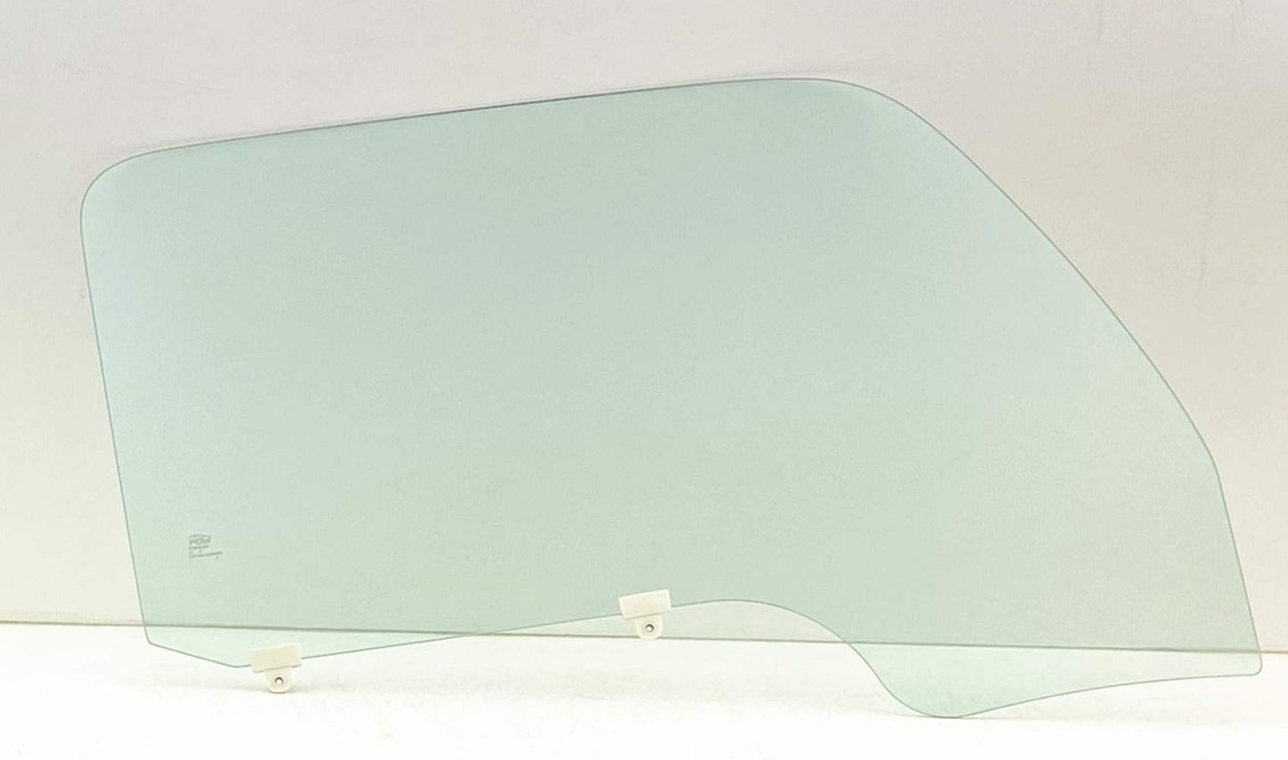 Passenger Right Side Front Door Window Door Glass Compatible with Nissan UD1200 1999-2004 / UD1300 2005-2007 / UD1400 1993-2011 / UD1800CS 1999-2004 Models