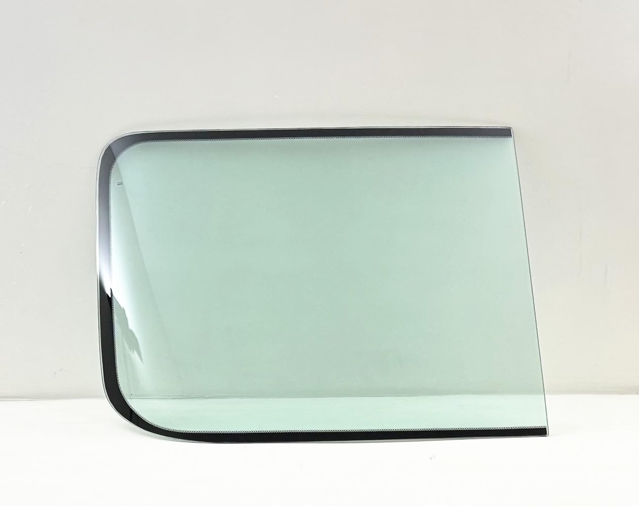 Laminated Passenger Right Side Front Windshield Window Glass Compatible with Kenworth C500 W900 2006-2024 / T170 T270 T300 T440 T470 T600 T660 2006-2018 / T370 T800 2006-2022