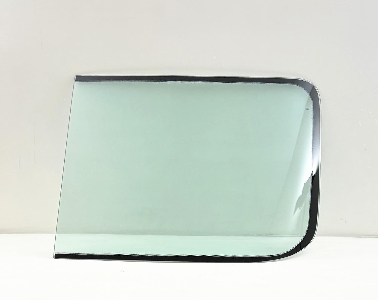 Laminated Driver Left Side Front Windshield Window Glass Compatible with Kenworth C500 W900 2006-2024 / T170 T270 T300 T440 T470 T600 T660 2006-2018 / T370 T800 2006-2022