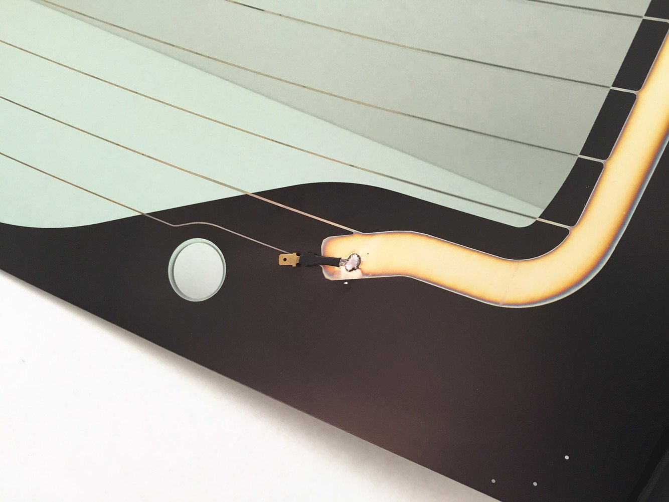 Rear Heated Back Window Back Glass with Antenna Compatible with Toyota Prius 4 Door Hatchback 2004-2009 Models