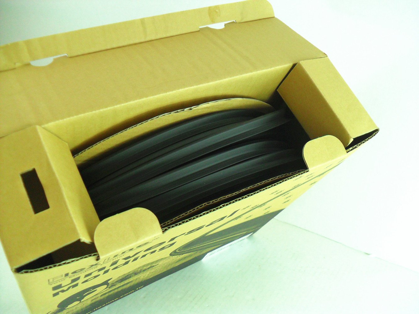 Flexline Windshield Auto Glass Universal Molding Flexible Trim Rubber 16mm 15FT UM1613BR