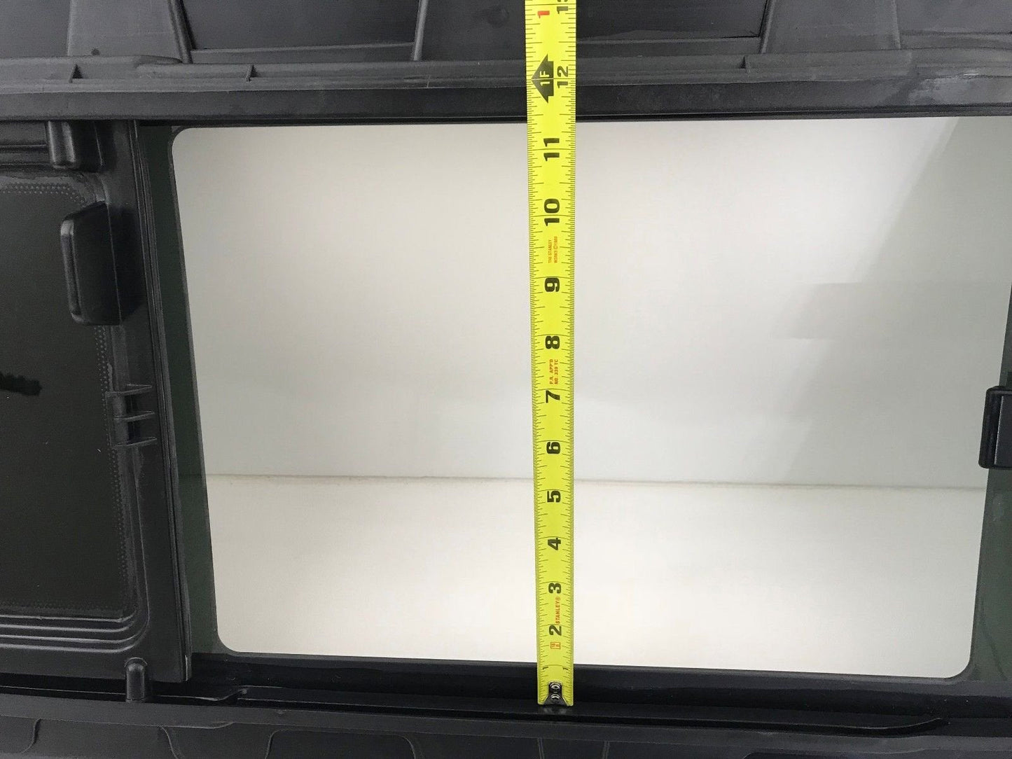 Non-Heated High Performance Manual Back Slider Window Glass Compatible with GMC Sierra/Chevrolet Silverado Pickup 1500 2007-2013 Models/2500 3500 2007-2014 Models (Not For Classic Models)