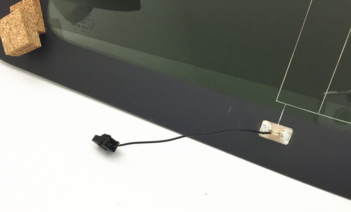 Driver Left Side Rear Quarter Glass Quarter Window W/Antenna Style Compatible with Toyota 4Runner 2003-2009 Models