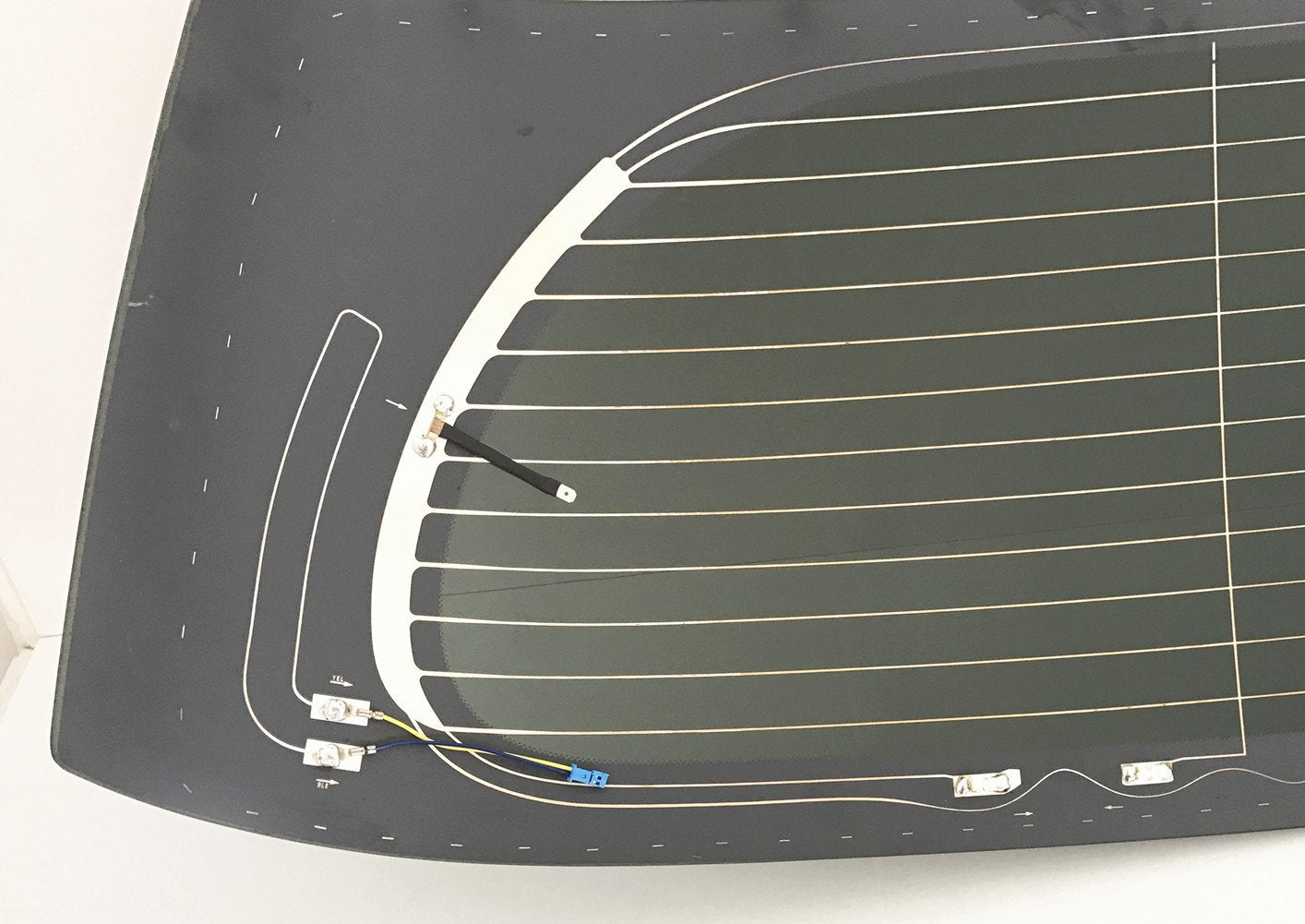 Heated Back Glass Back Window Compatible with Mercedes Benz R320 CDI / R350 / R500 / R63AMG 2006-2012 Models